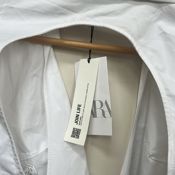 Zara White front tie - very crisp fabric - Picture 4 of 5